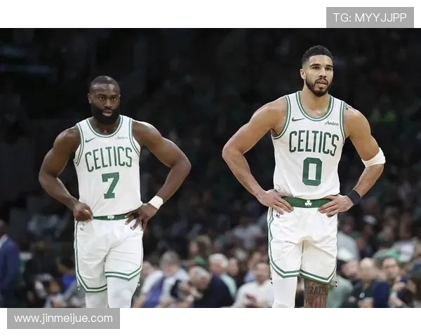 双探花联手发威54分布克独砍37分凯尔特人终结太阳连败之路